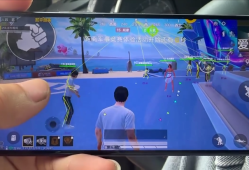 和平精英辅助【火焰鸟一体直装】人物透视 无后坐力 开枪自瞄 开车飞天 飞天跳伞 皮肤美化 物资显示 队伍信息