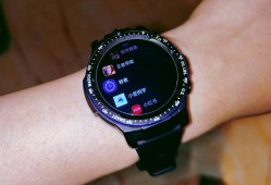 黑辅助智能手表怎么样_黑辅助智能手表打和平精英